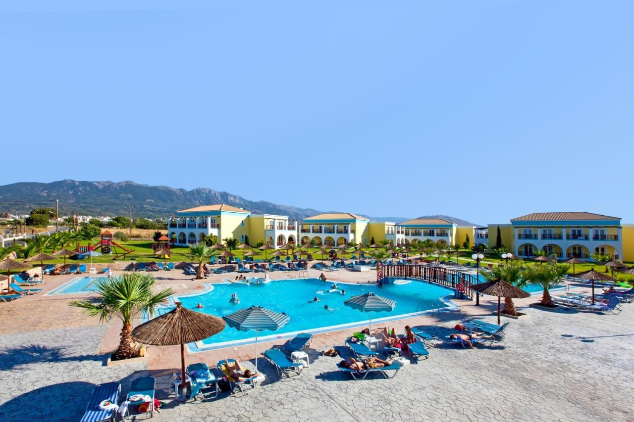 Corali Hotel Tigkaki  Luaran gambar