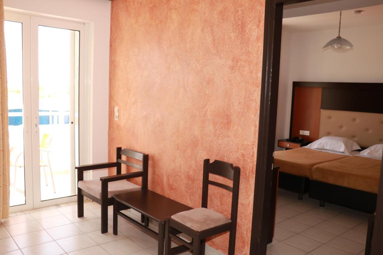Corali Hotel Tigkaki  Luaran gambar