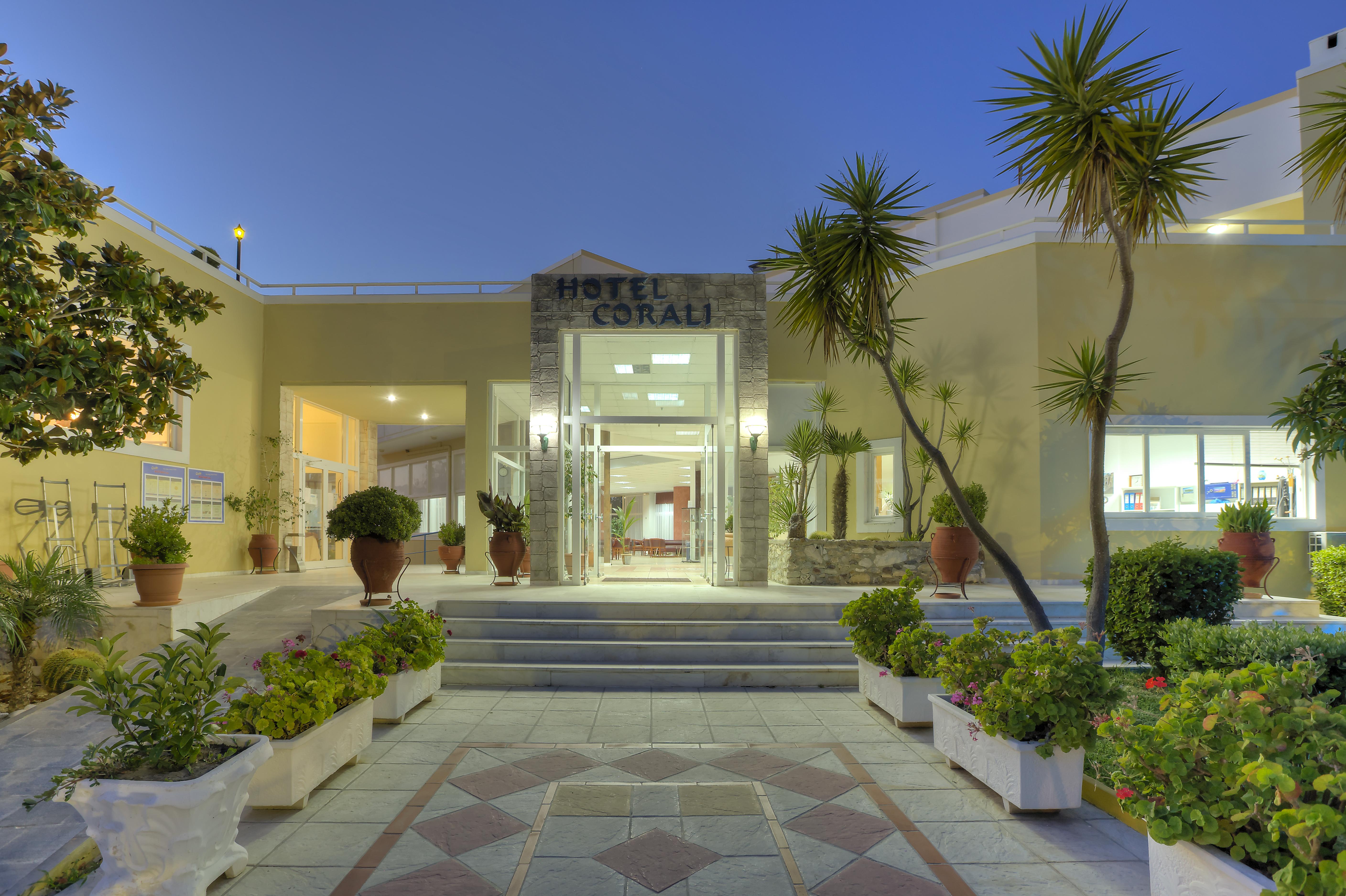 Corali Hotel Tigkaki  Luaran gambar