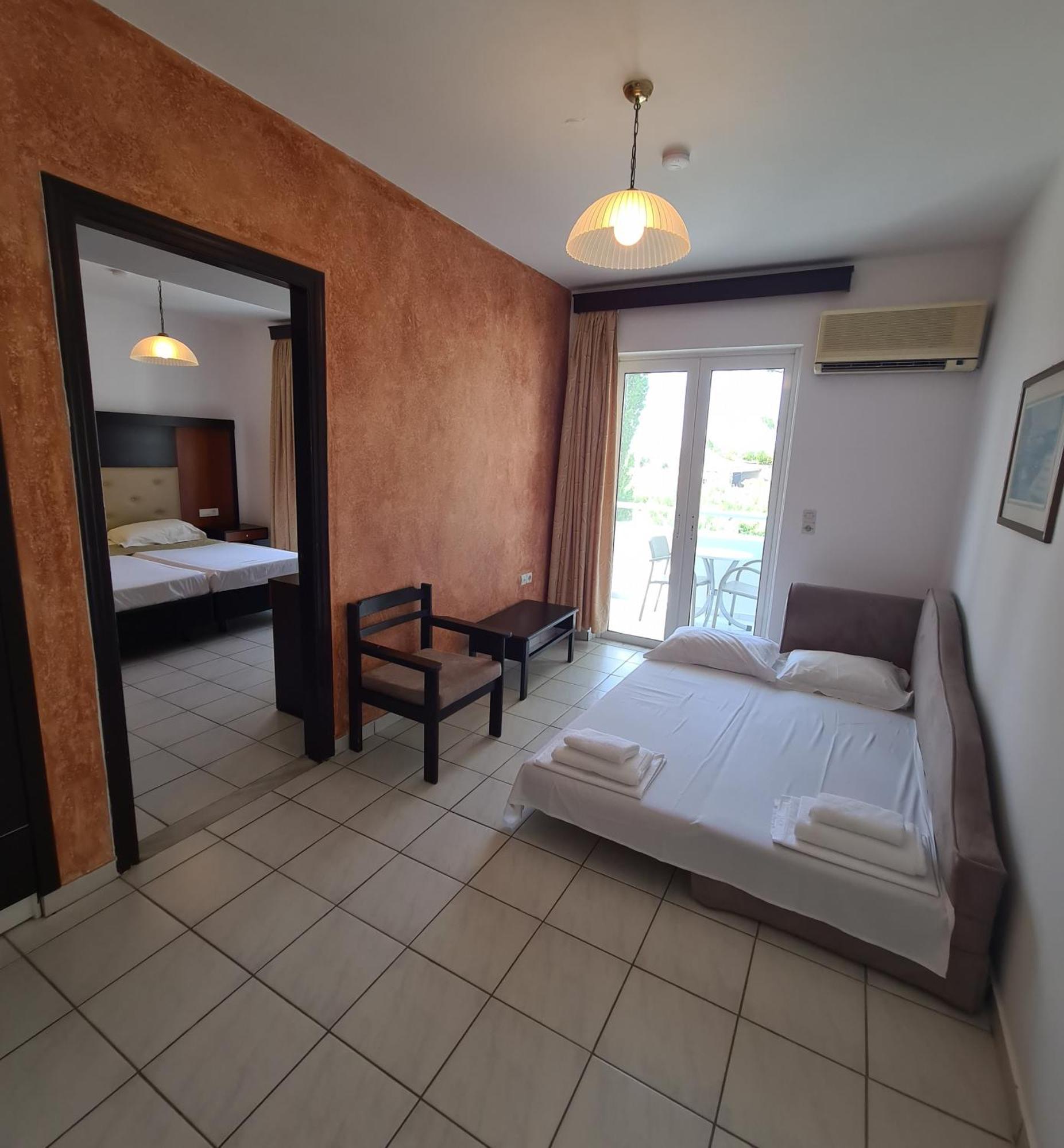 Corali Hotel Tigkaki  Luaran gambar