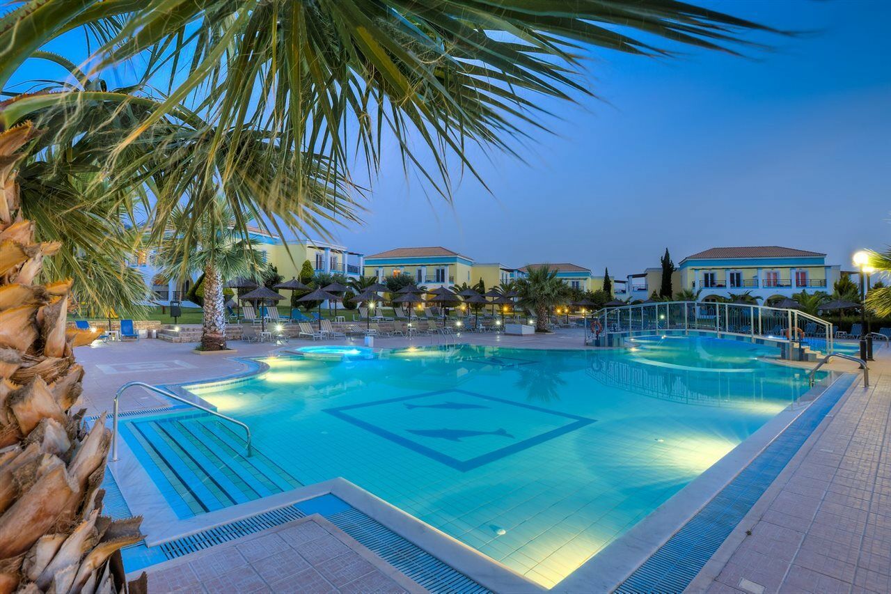 Corali Hotel Tigkaki  Luaran gambar